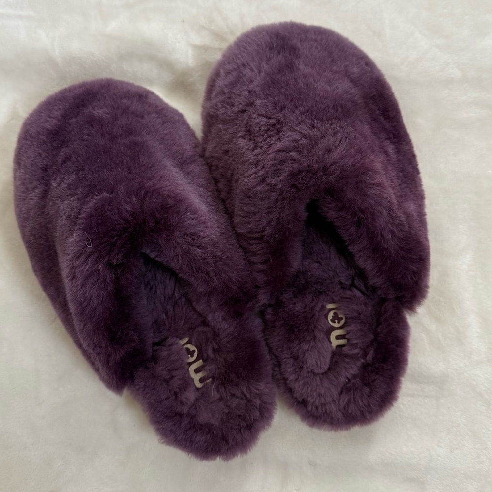 MOU Closed Toe Sheepskin Fur Slipper